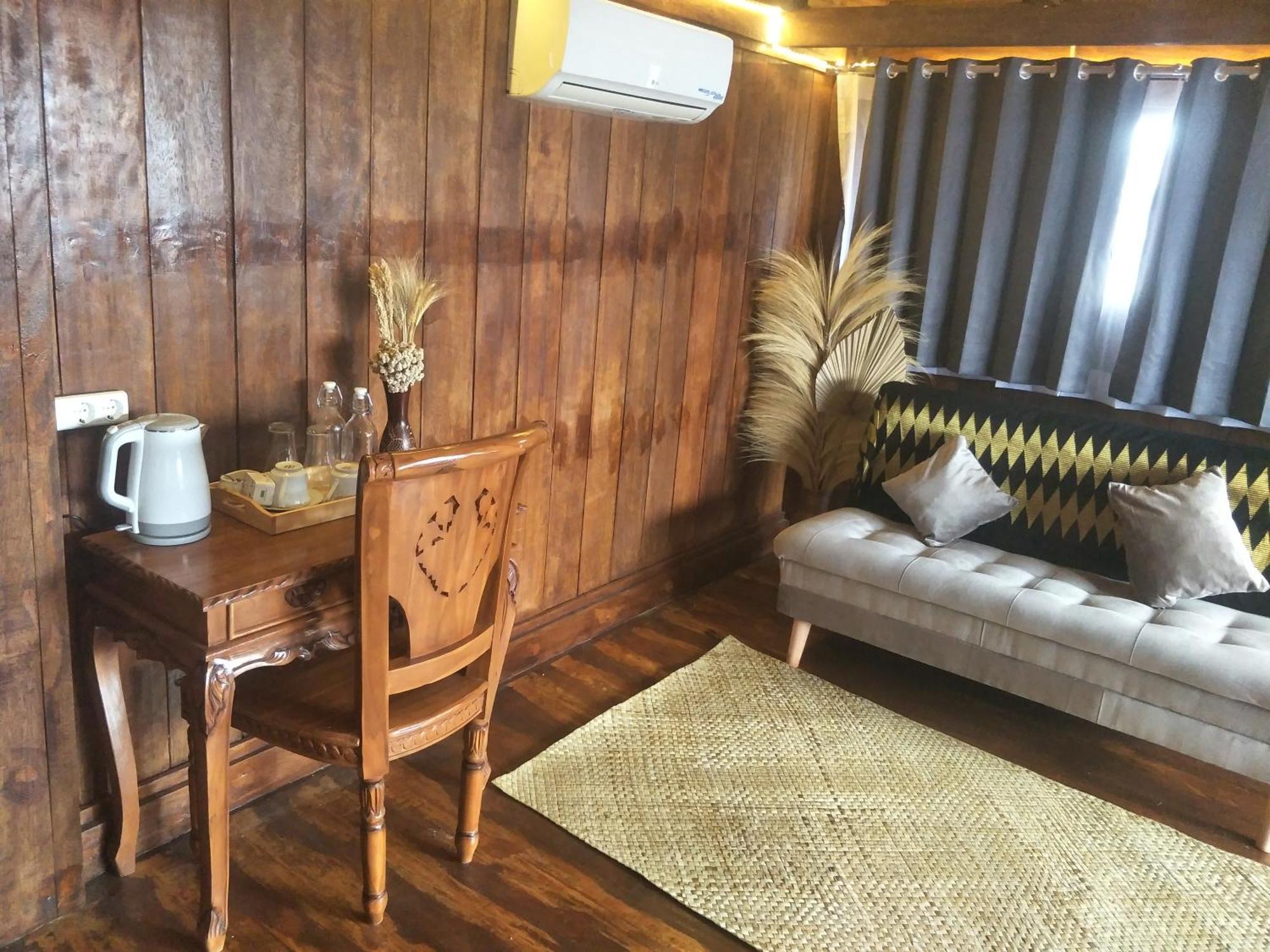 Bujak Permai Villa Matahari Lombok Ntb Praya Ngoại thất bức ảnh
