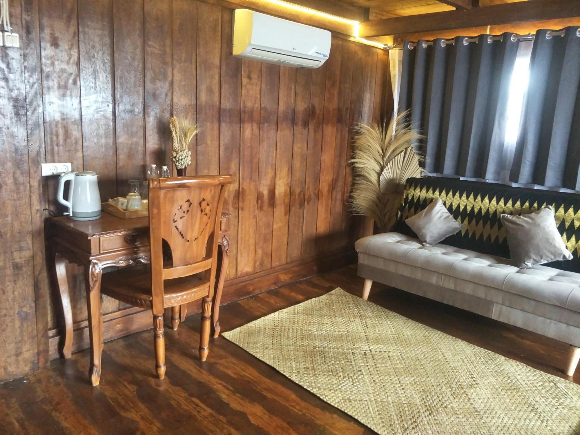 Bujak Permai Villa Matahari Lombok Ntb Praya Ngoại thất bức ảnh